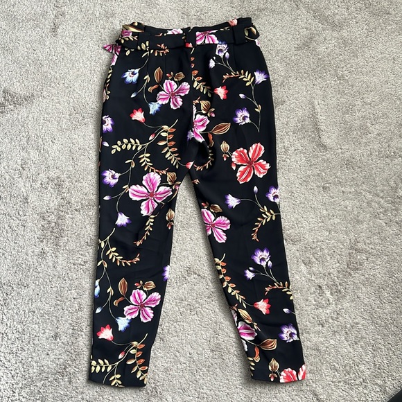 Floral Print Ankle Pant | Express - Picture 2 of 4